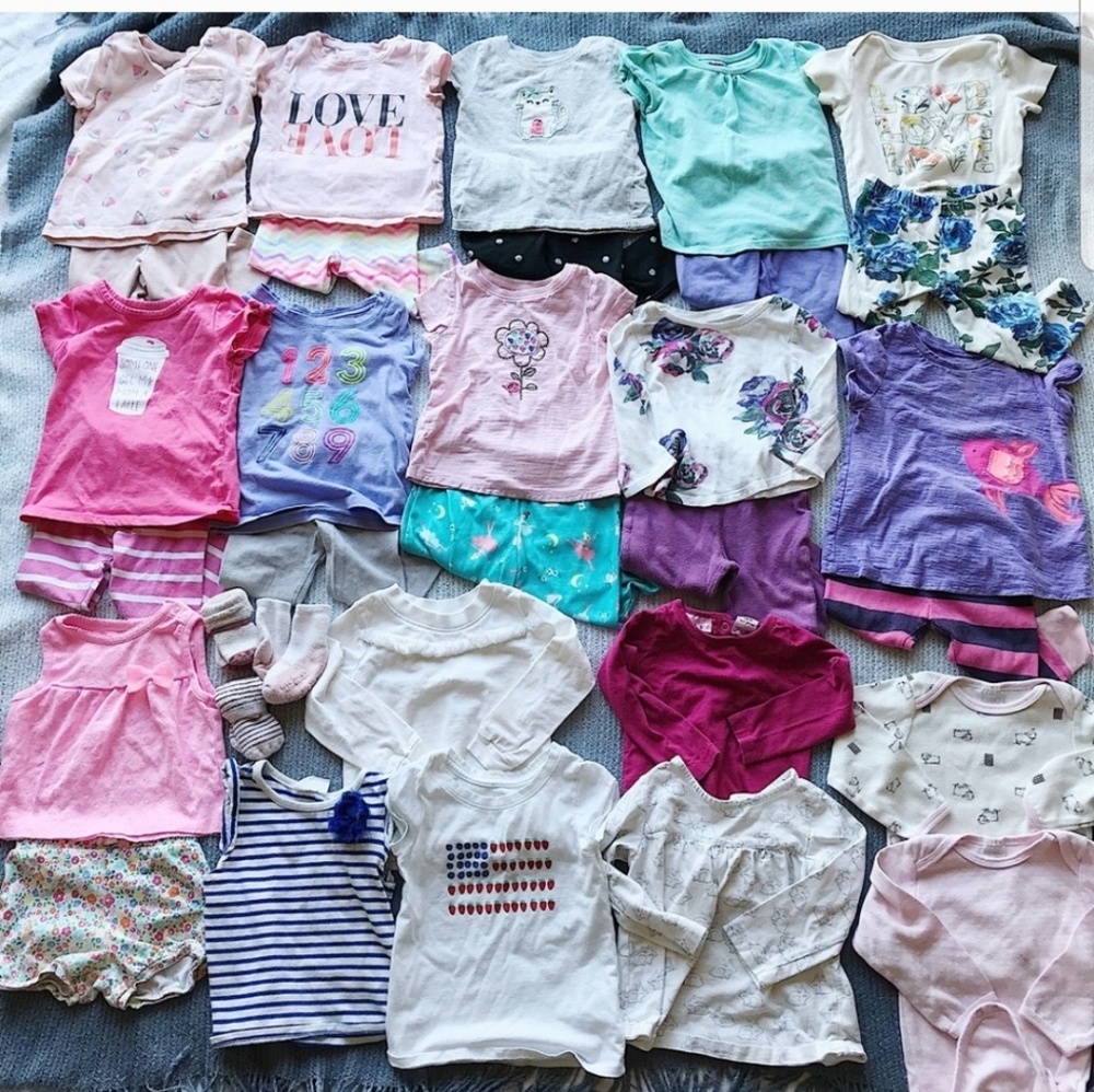 Baby girl clothes lot 12-18 monthes